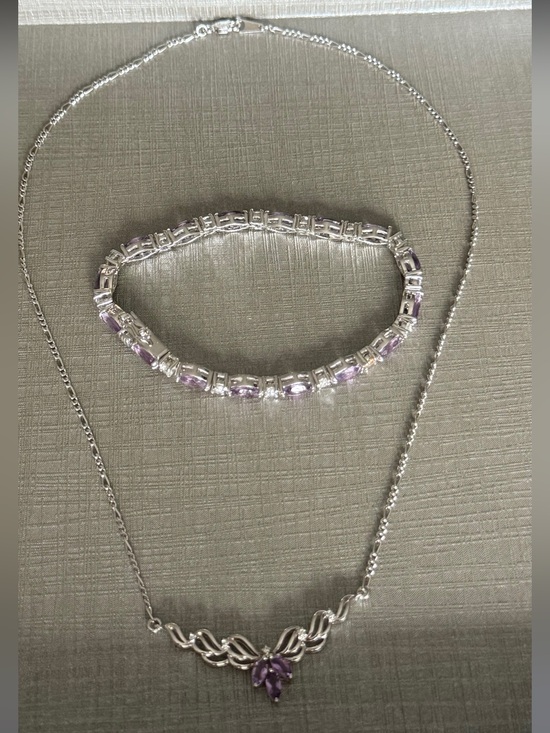 None Jewelry - Sterling Silver Necklace with Light Purple Gemstone Pendant